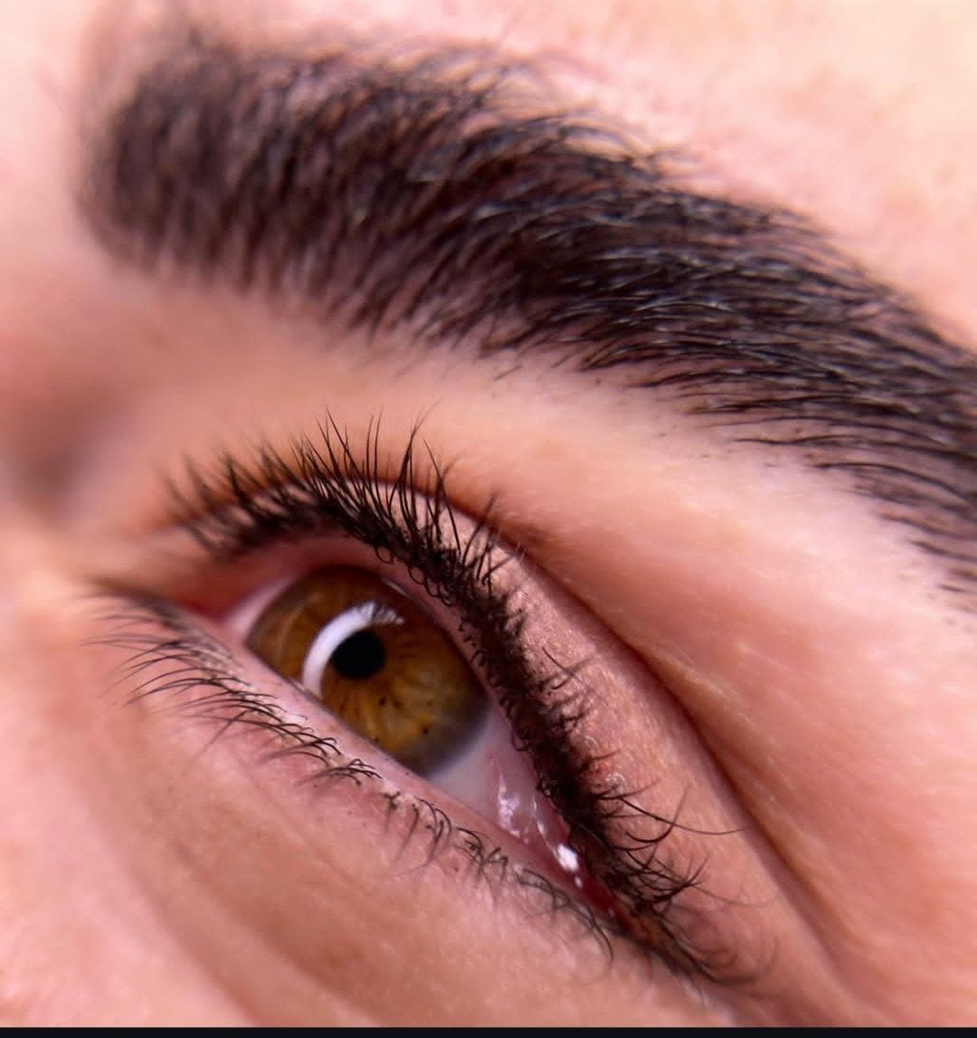 سالن تخصصی آرایش دائم آذین در قائمشهر